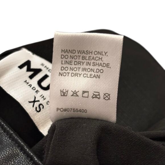 Show Me Your Mumu Nashville Pull On Flare Pant in Black Faux Leather XS NWOT - Picture 4 of 6